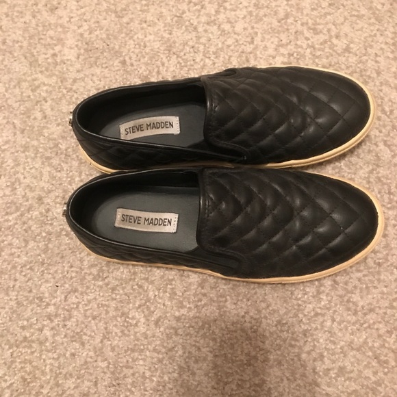 Steve Madden Black Shoes - Picture 2 of 2